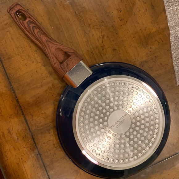 NWT Phantom Chef 8” fry pan, New in Box, pretty dark blue - Picture 3 of 11